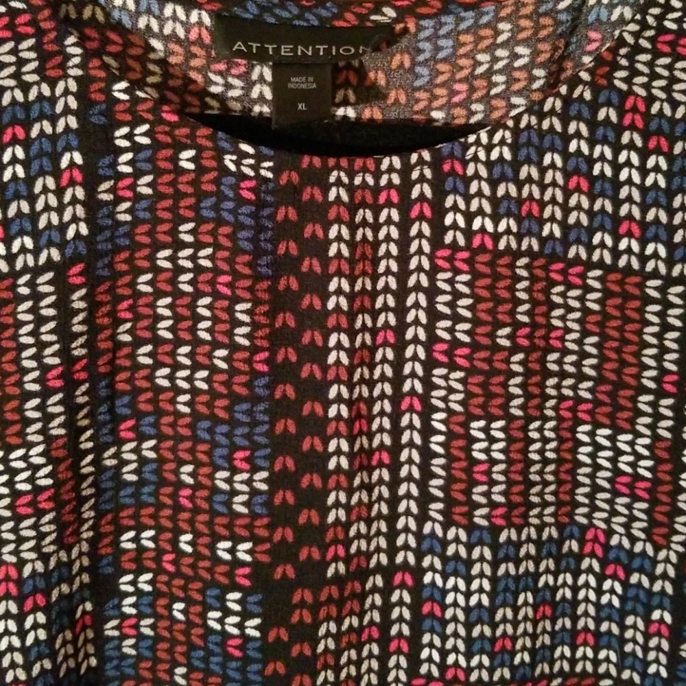 Patterned Shift Dress - Picture 3 of 4